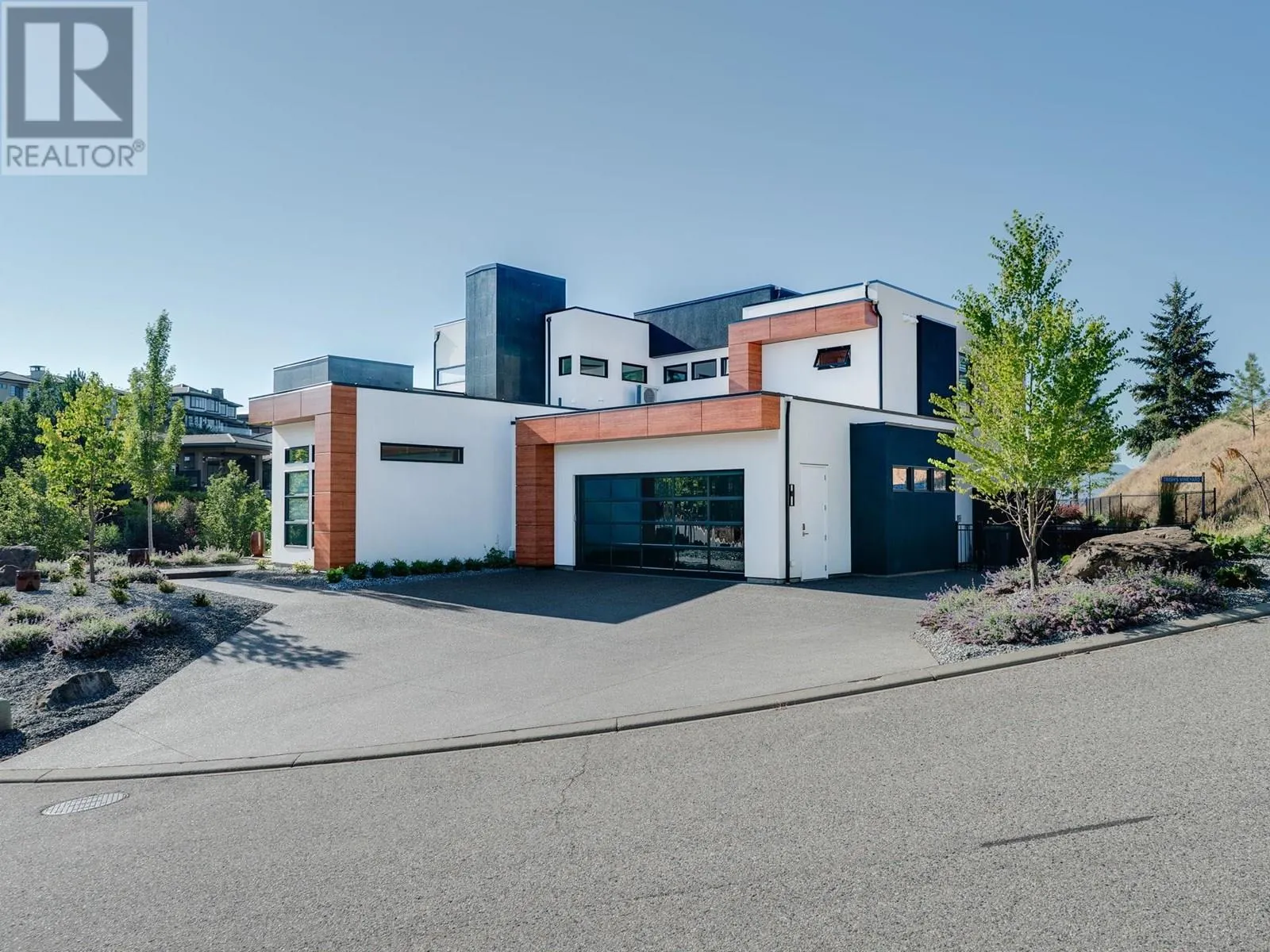 722 Highpointe Place