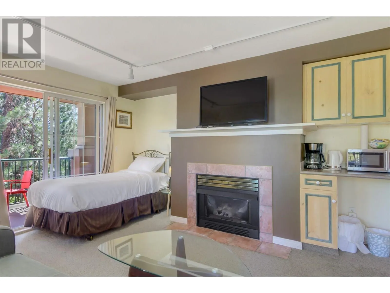 3185 Via Centrale Drive Unit# 201