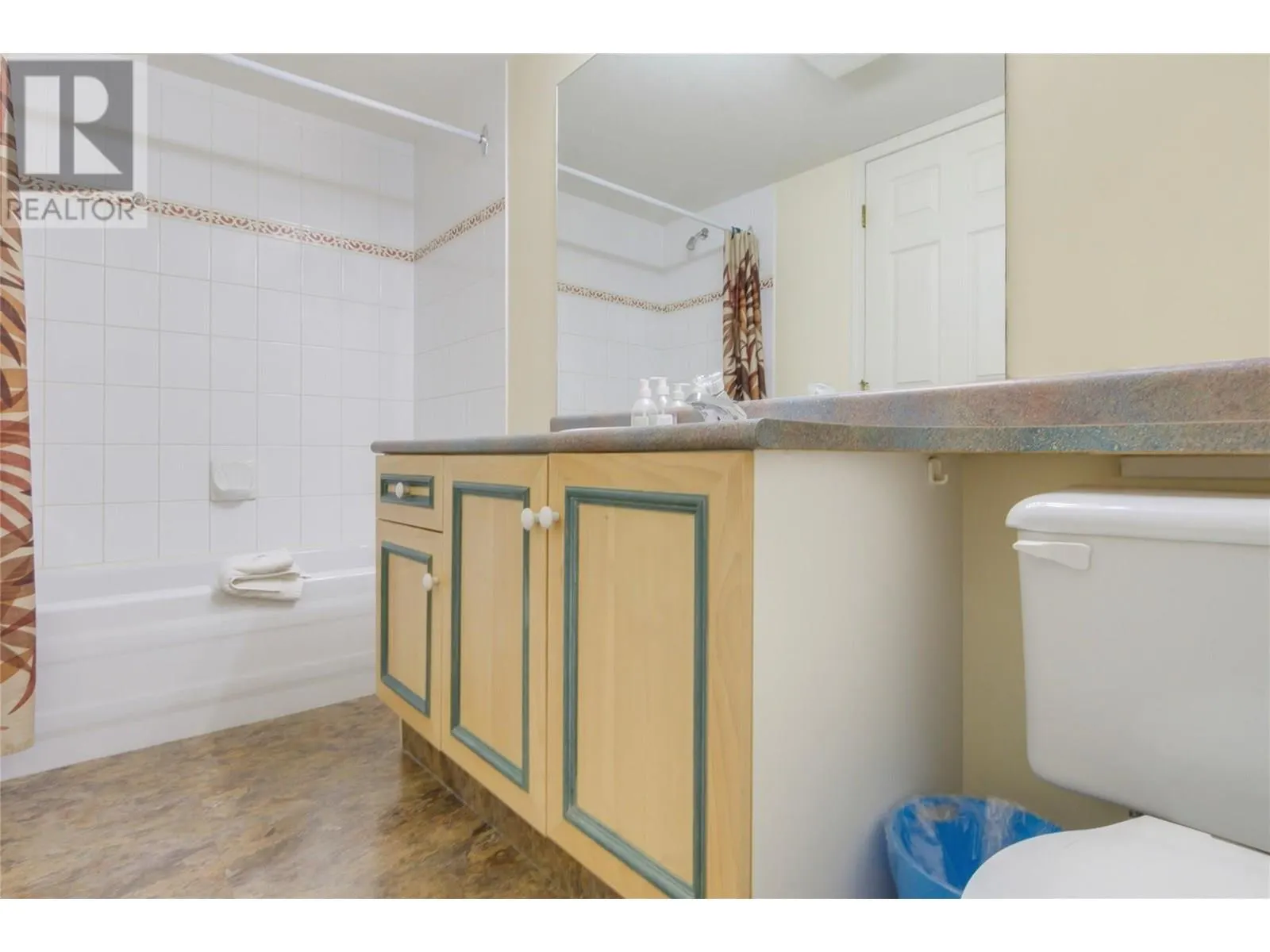 3185 Via Centrale Drive Unit# 201