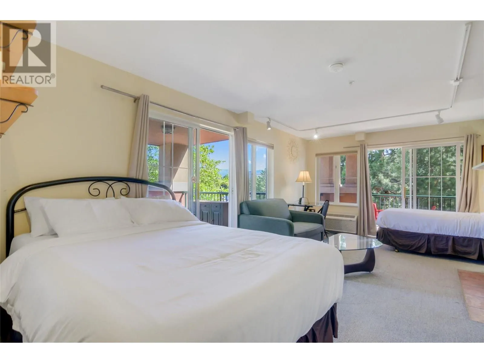 3185 Via Centrale Drive Unit# 201