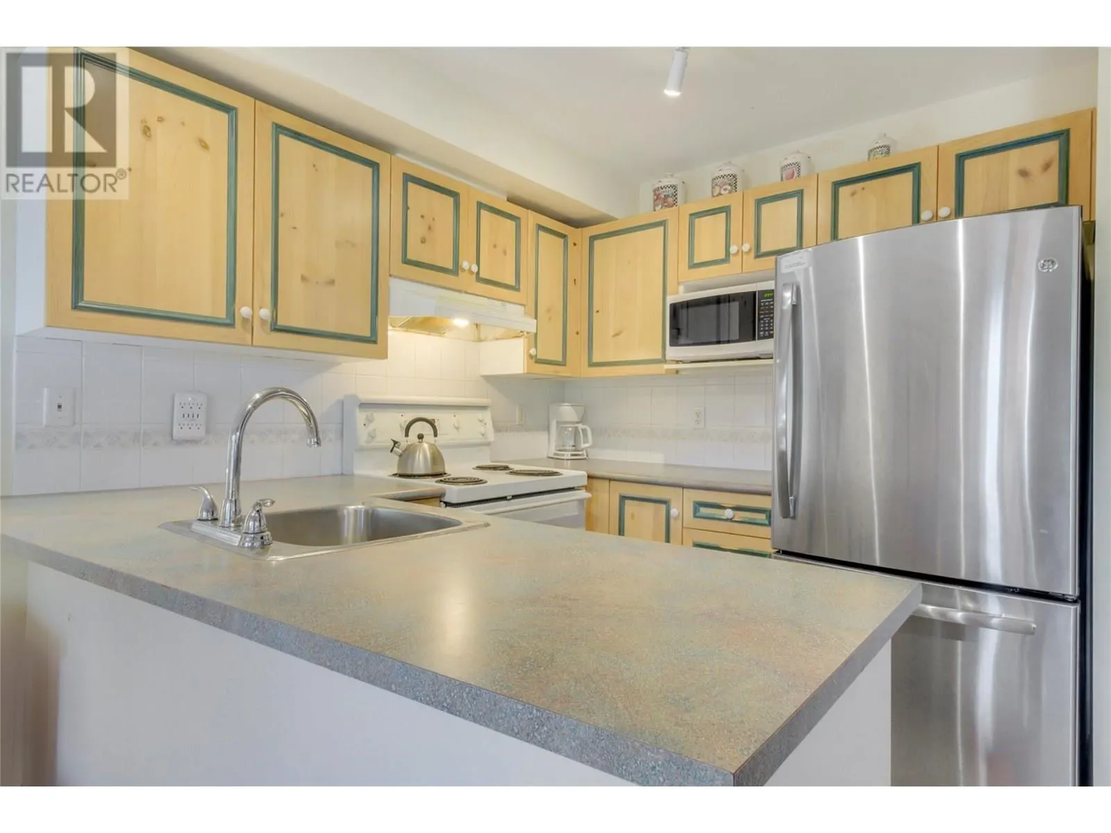 3185 Via Centrale Drive Unit# 201