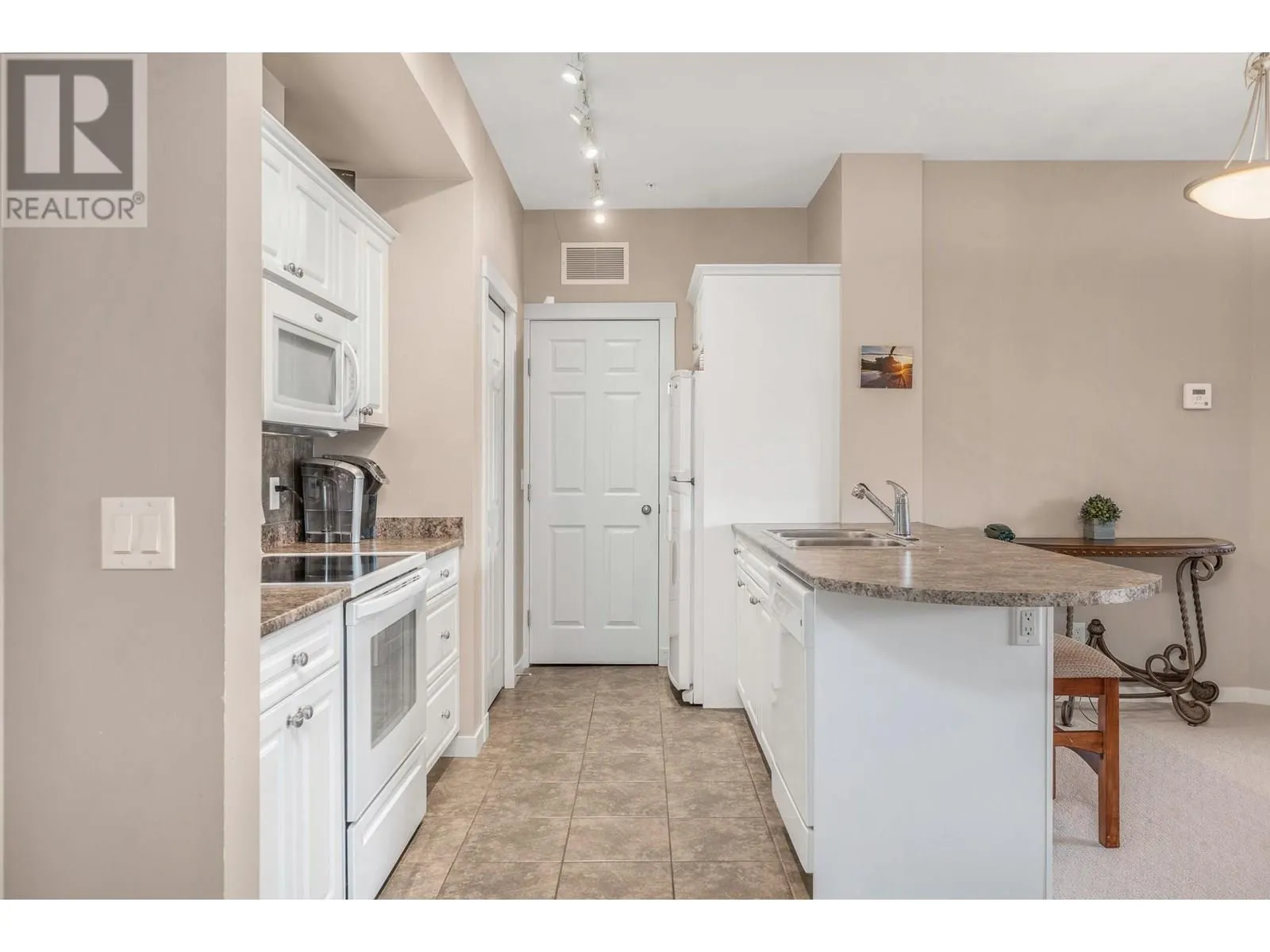 3550 Woodsdale Road Unit# 209