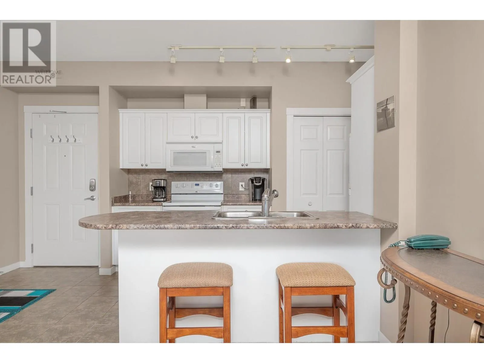 3550 Woodsdale Road Unit# 209