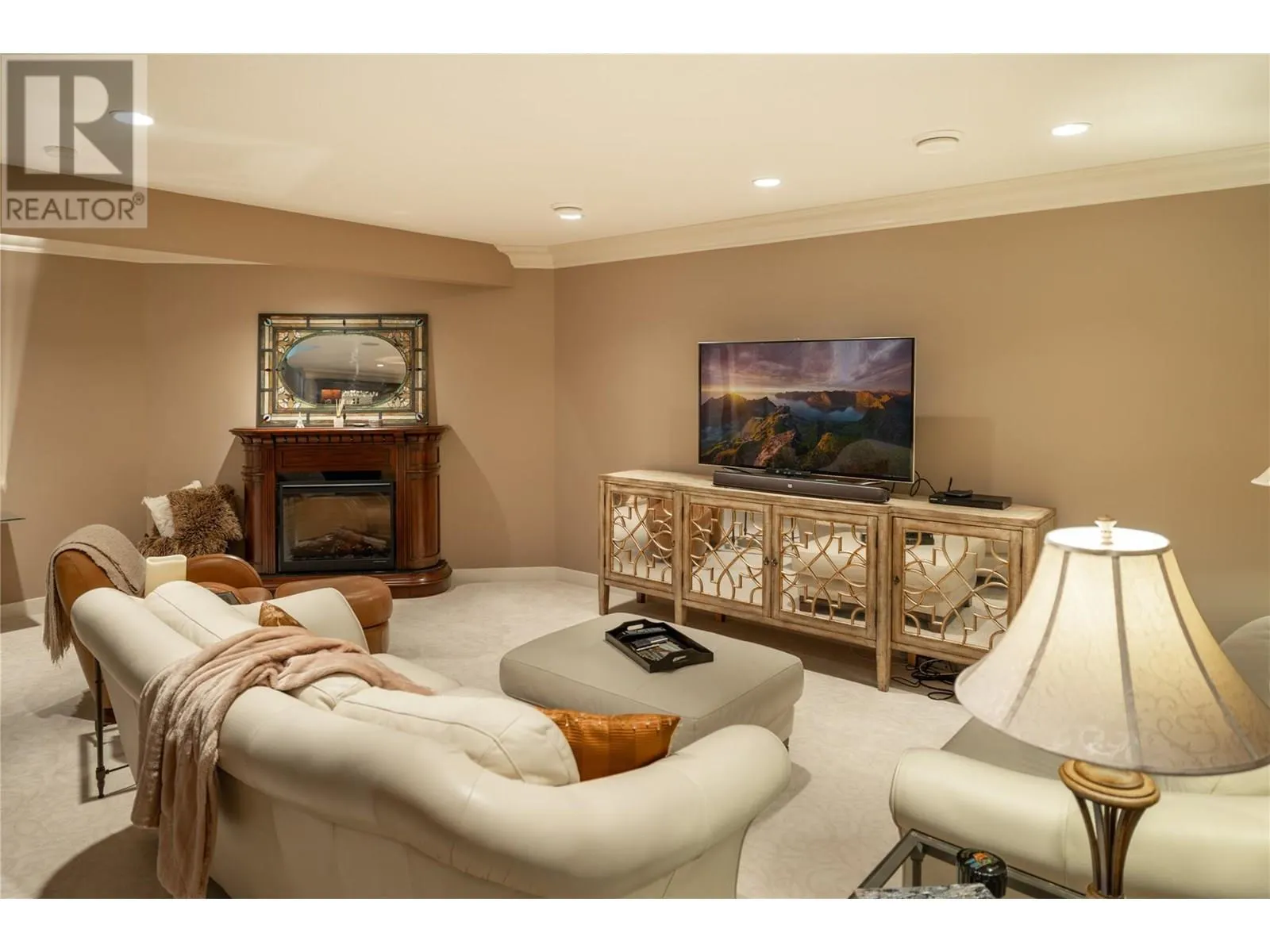 4768 CARMEL Crescent