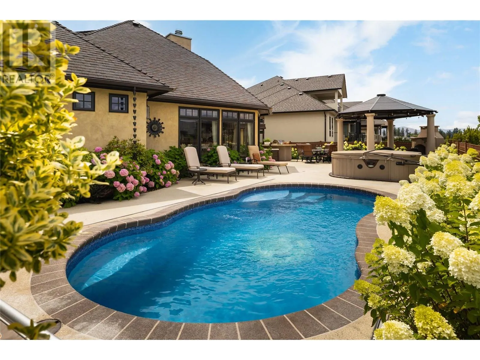4768 CARMEL Crescent