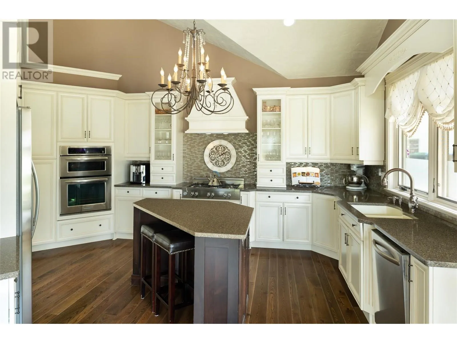 4768 CARMEL Crescent