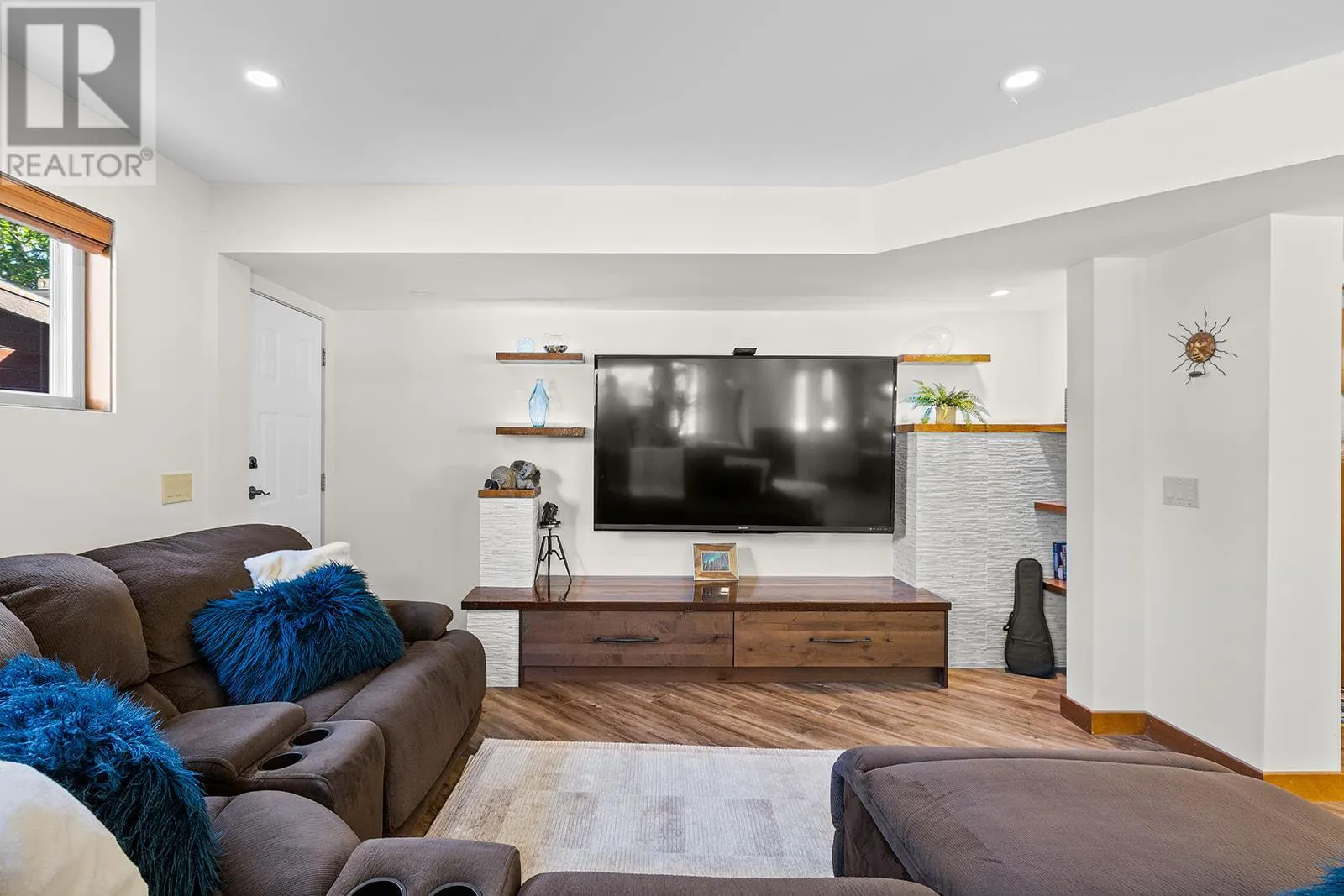 1682 Larkridge Court