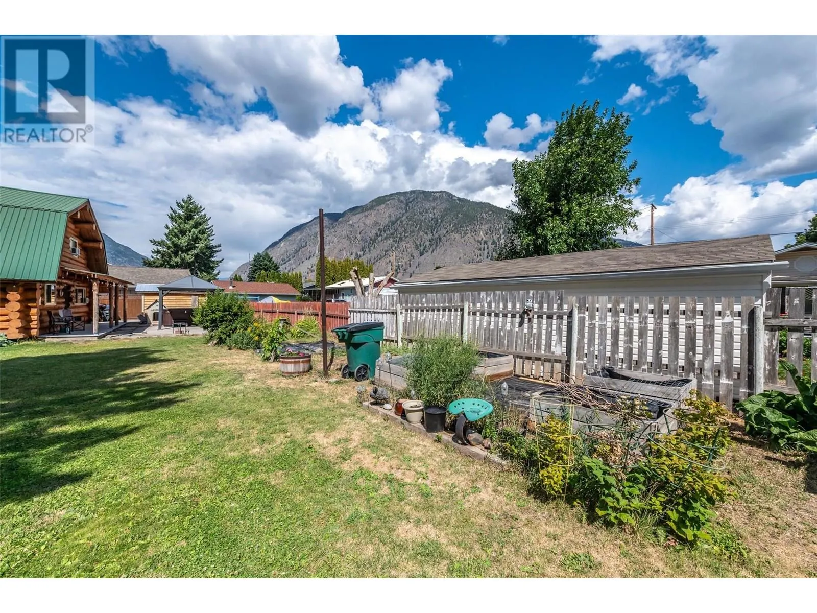 1230 Sykes Crescent