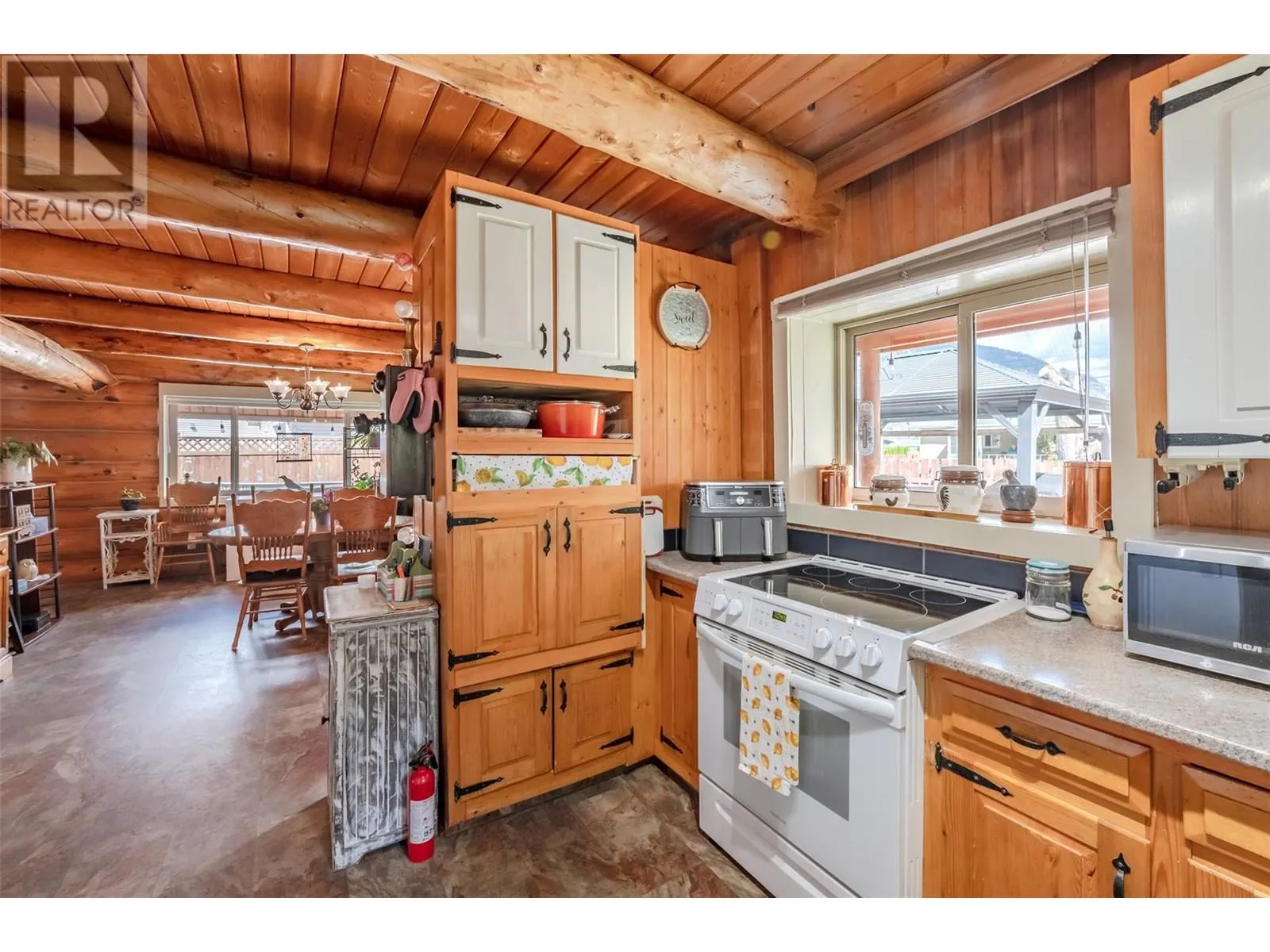 1230 Sykes Crescent