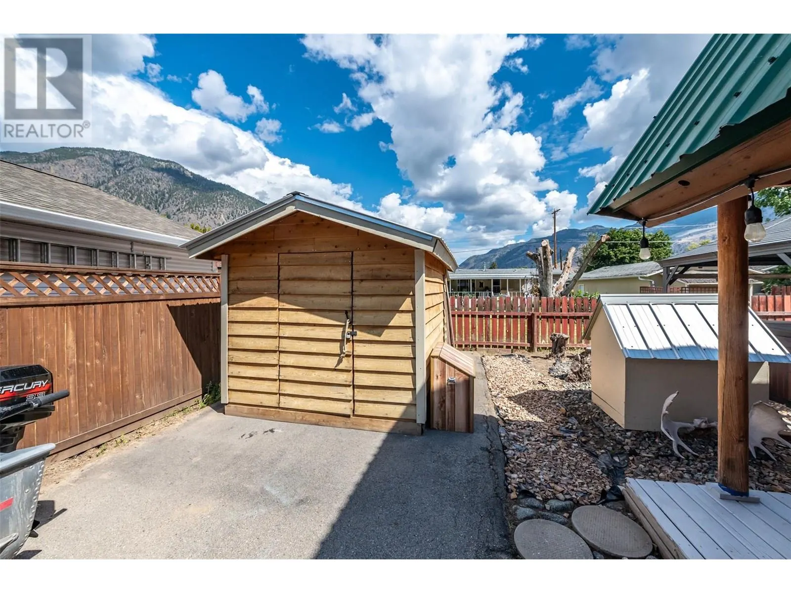 1230 Sykes Crescent