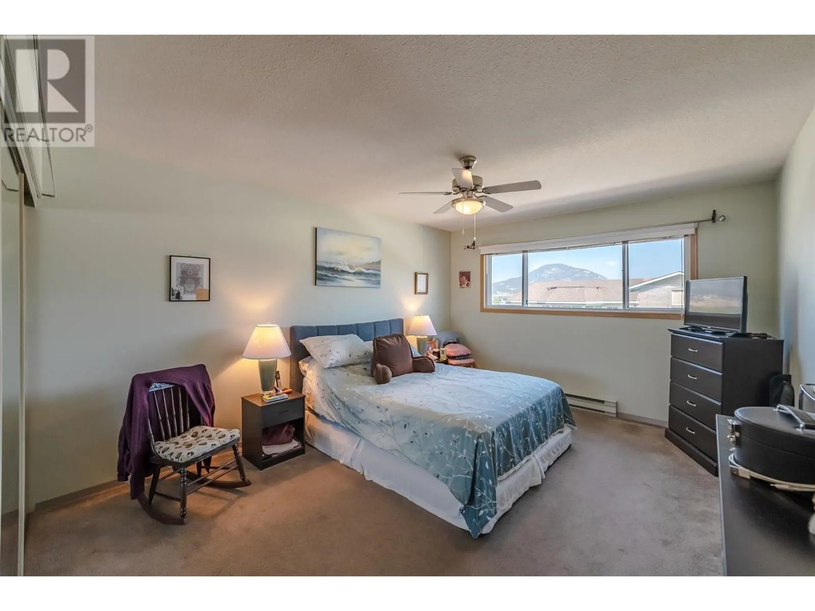 195 Warren Avenue W Unit# 406