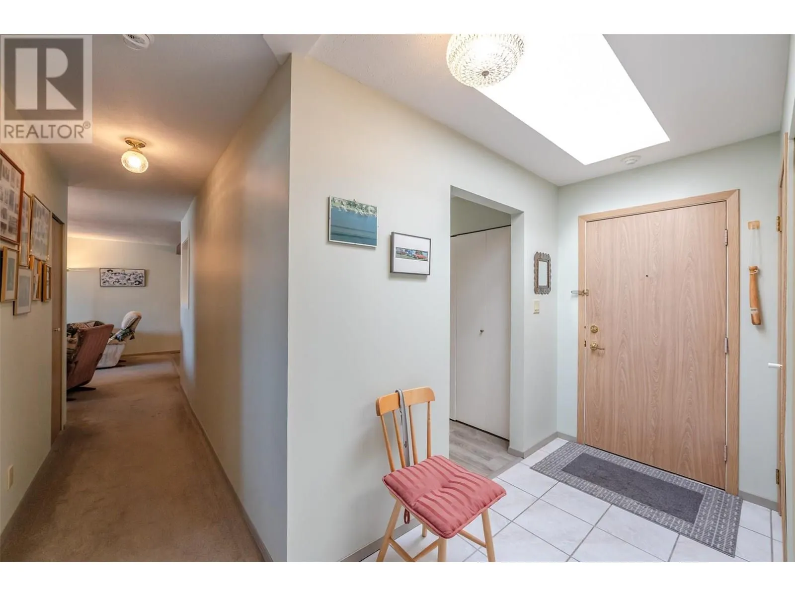 195 Warren Avenue W Unit# 406
