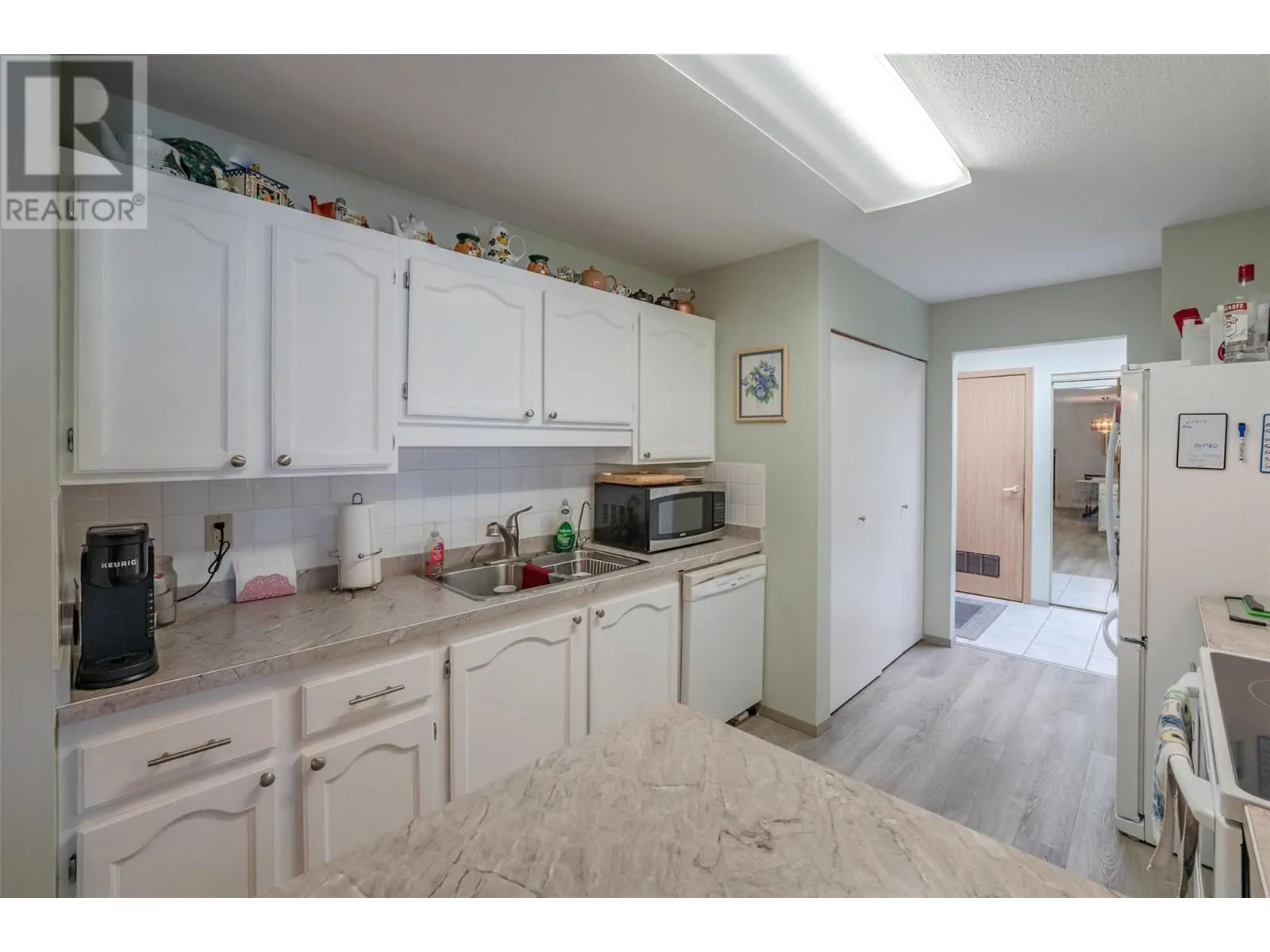 195 Warren Avenue W Unit# 406