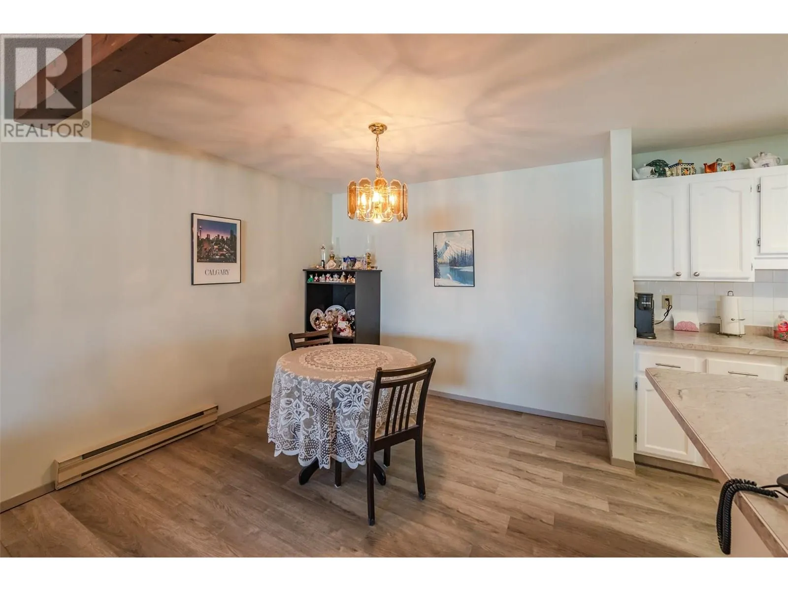 195 Warren Avenue W Unit# 406