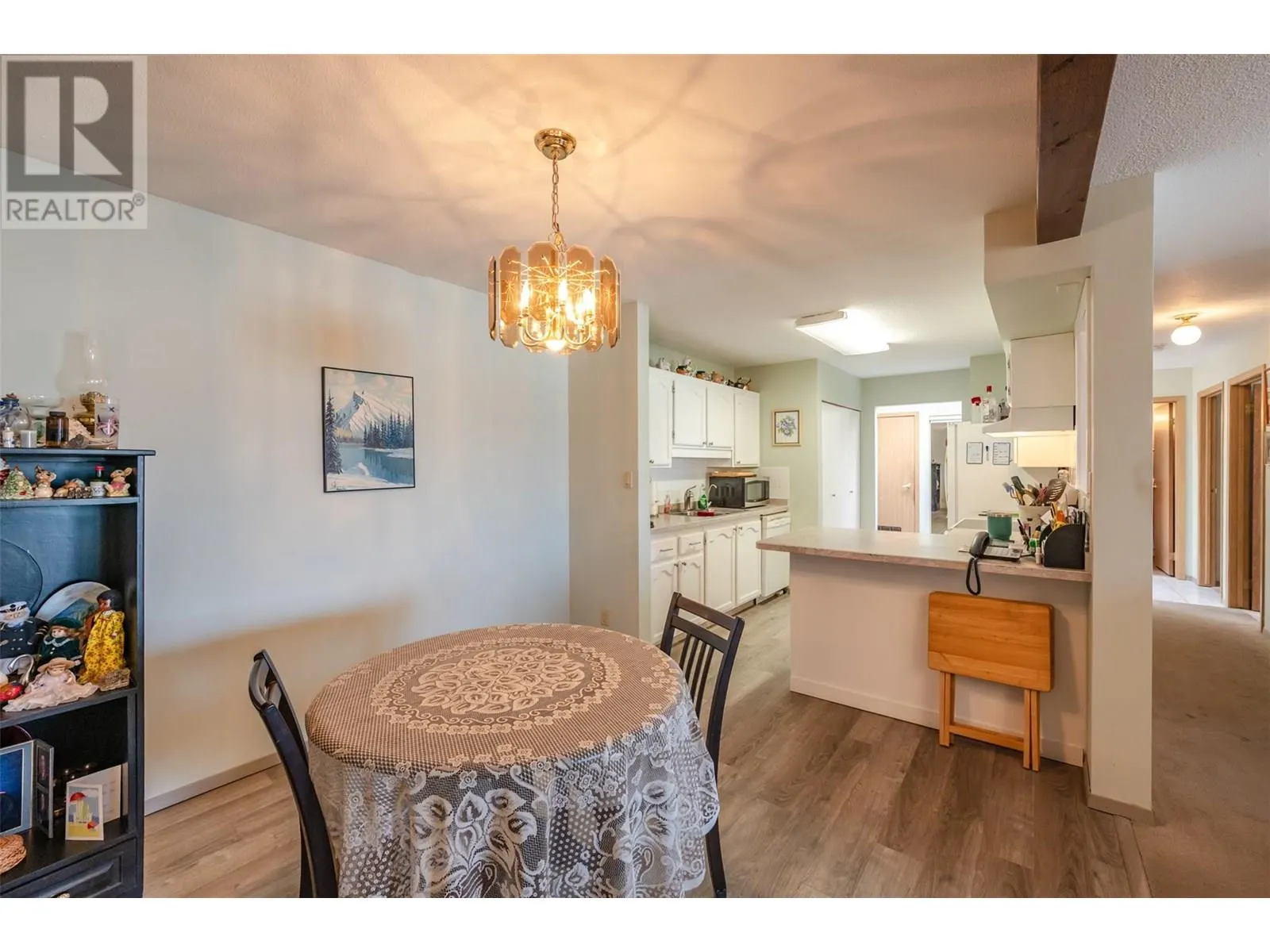 195 Warren Avenue W Unit# 406