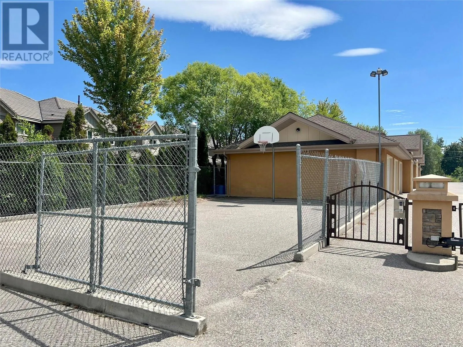 3570 Woodsdale Road Unit# 303