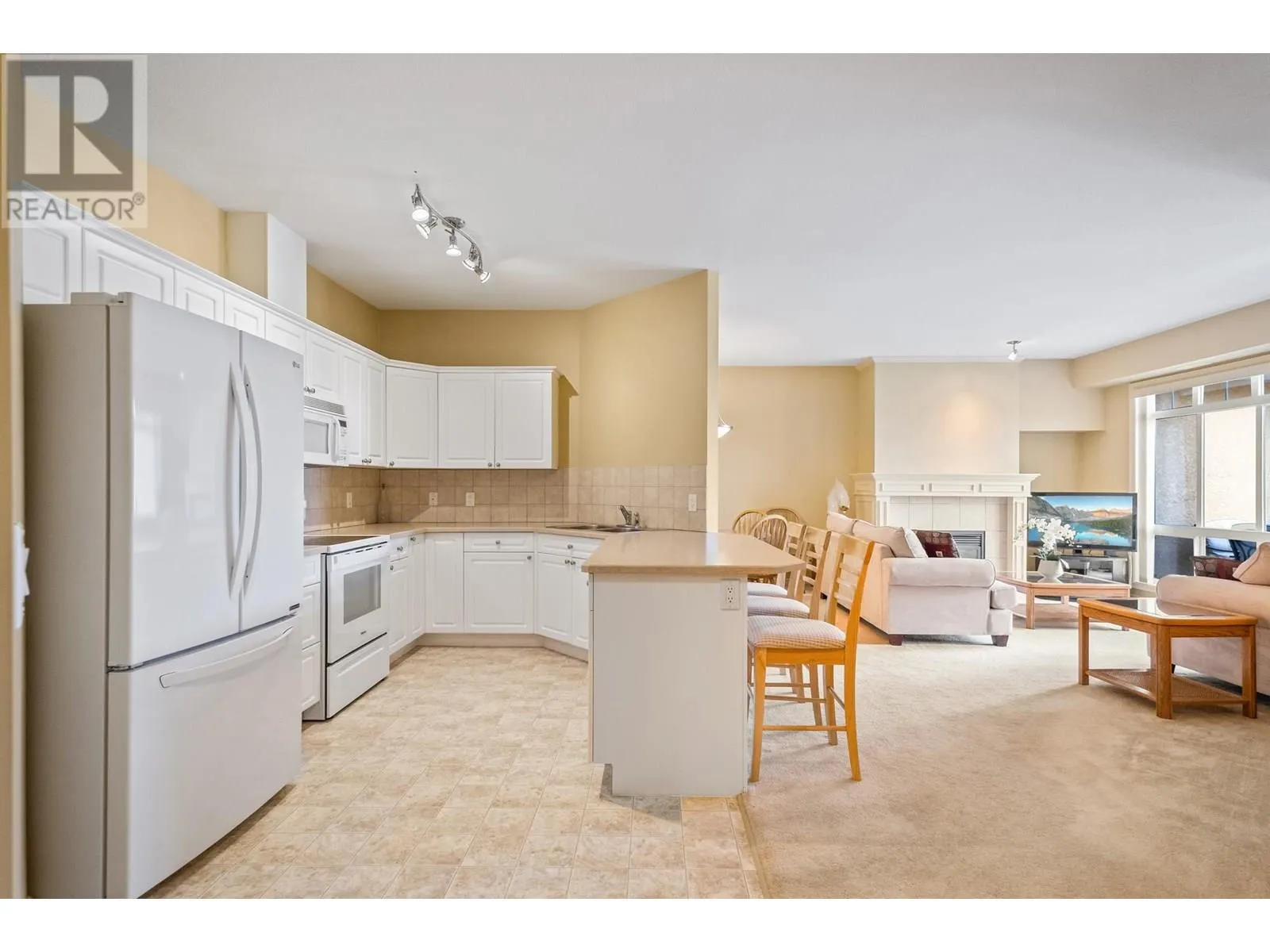 3570 Woodsdale Road Unit# 303