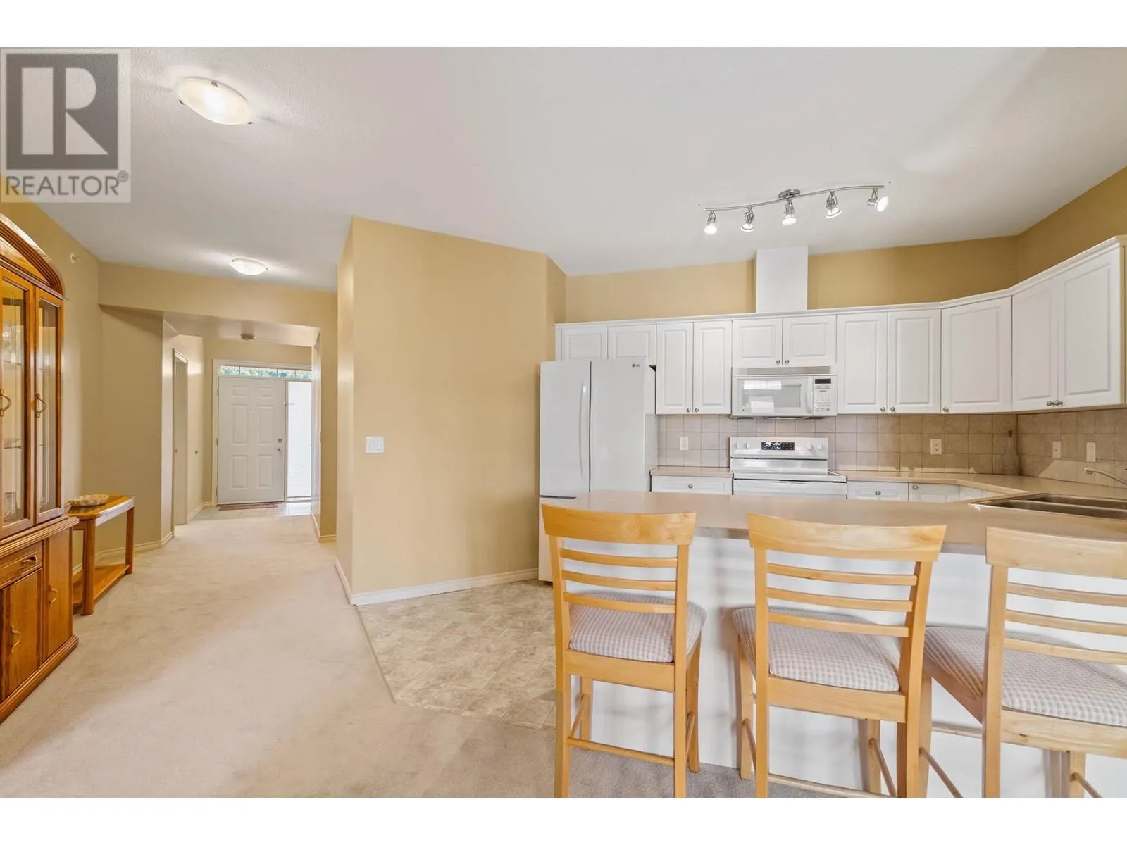 3570 Woodsdale Road Unit# 303