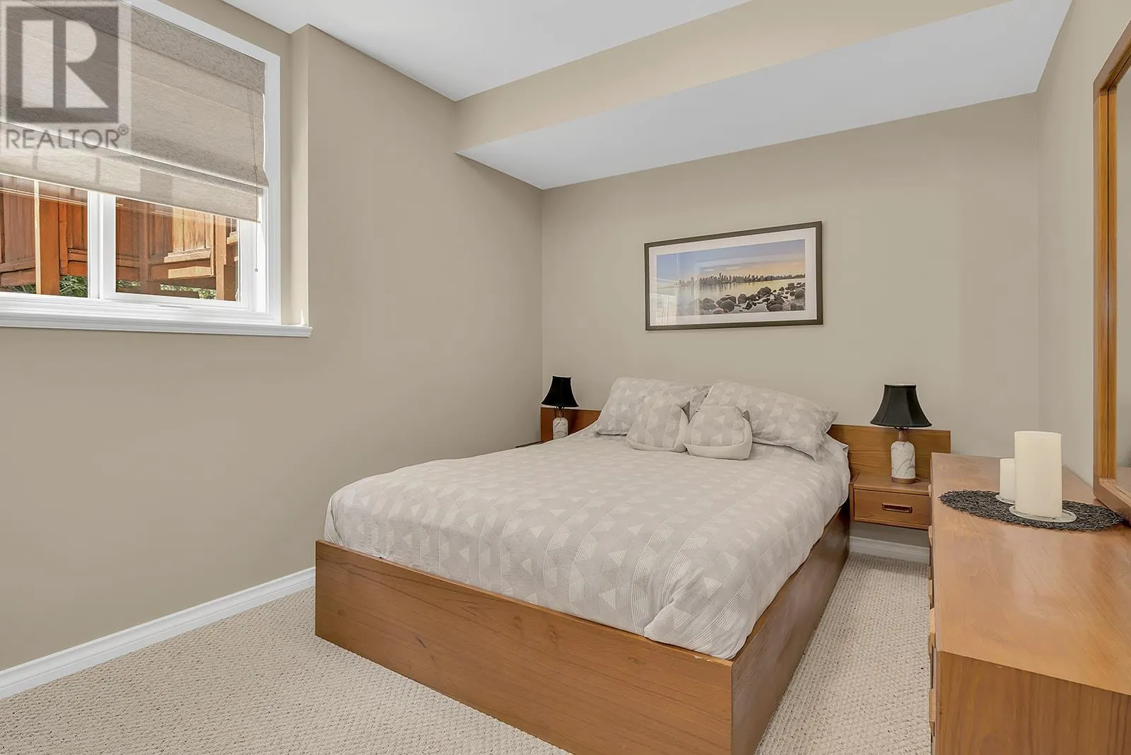 2040 Spyglass Way