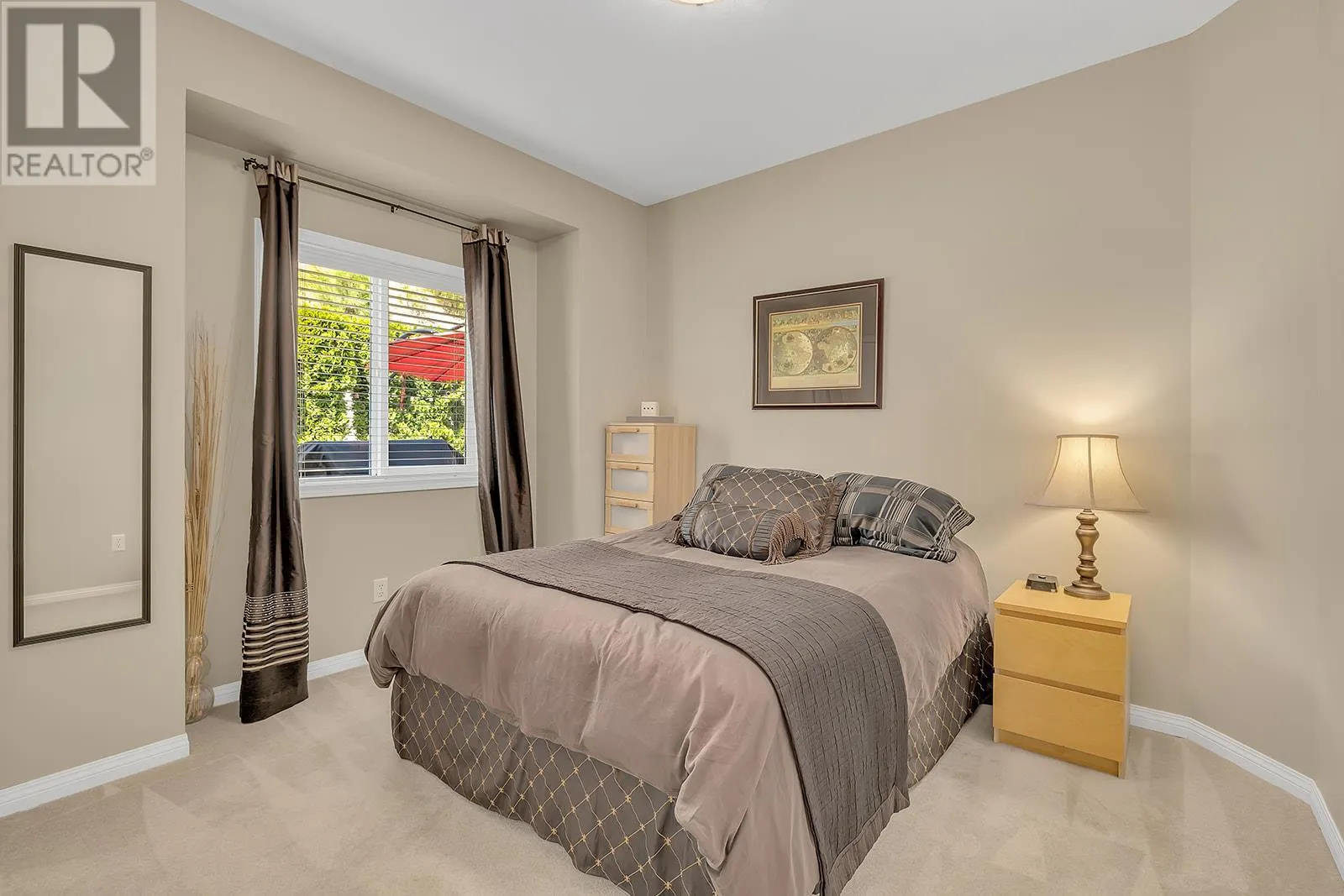 2040 Spyglass Way