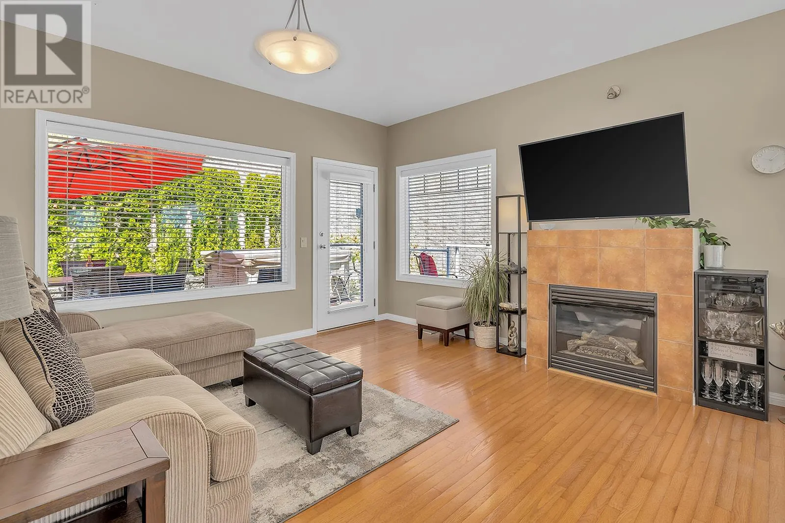2040 Spyglass Way