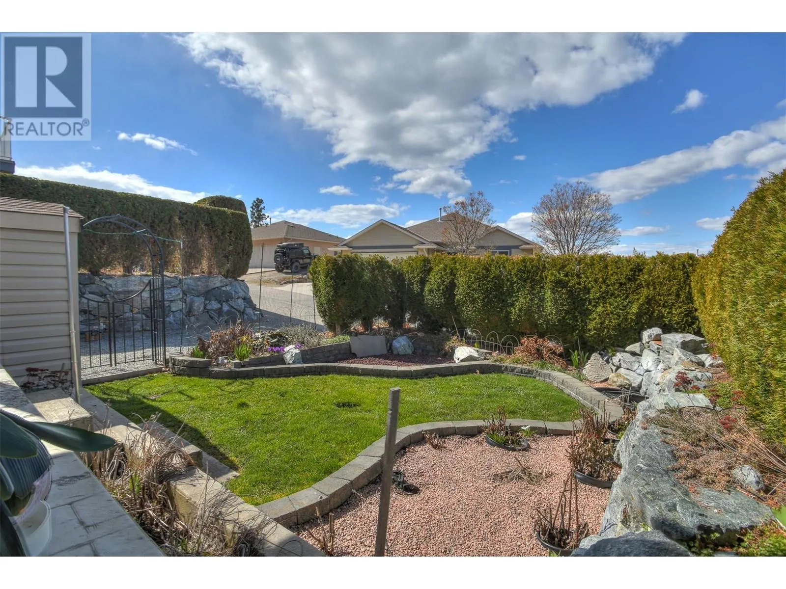 5038 South Ridge Drive