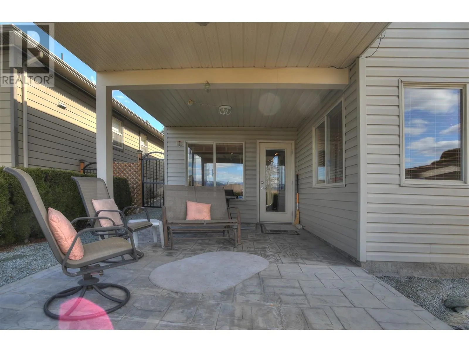 5038 South Ridge Drive