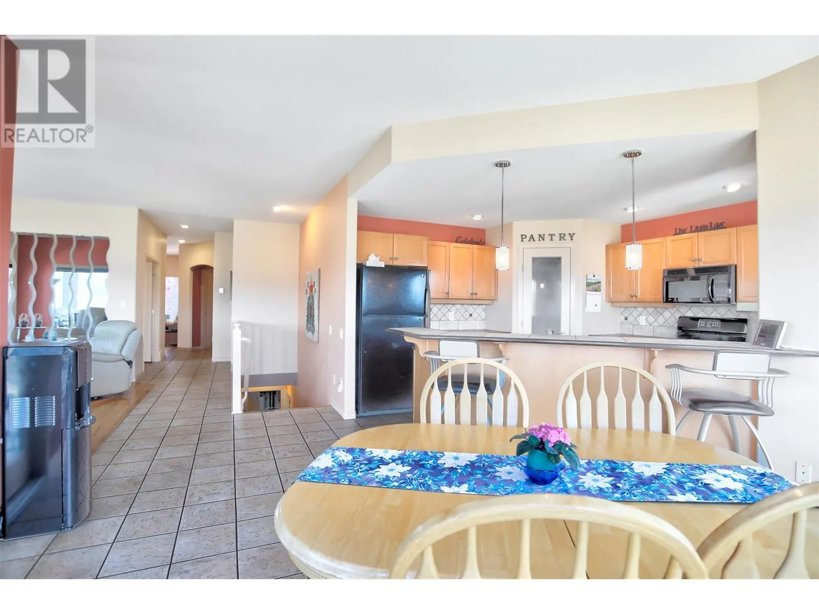 5038 South Ridge Drive