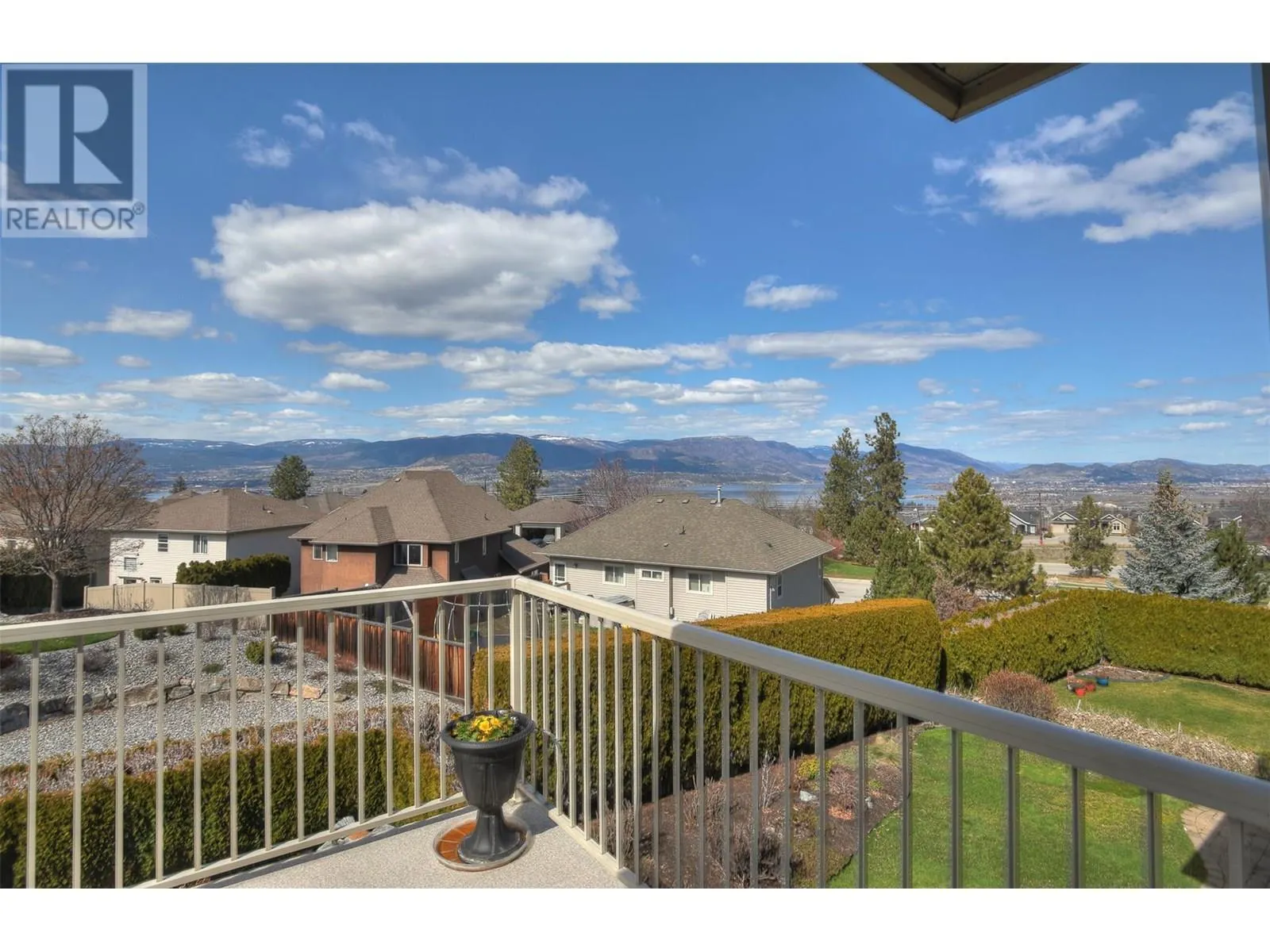 5038 South Ridge Drive