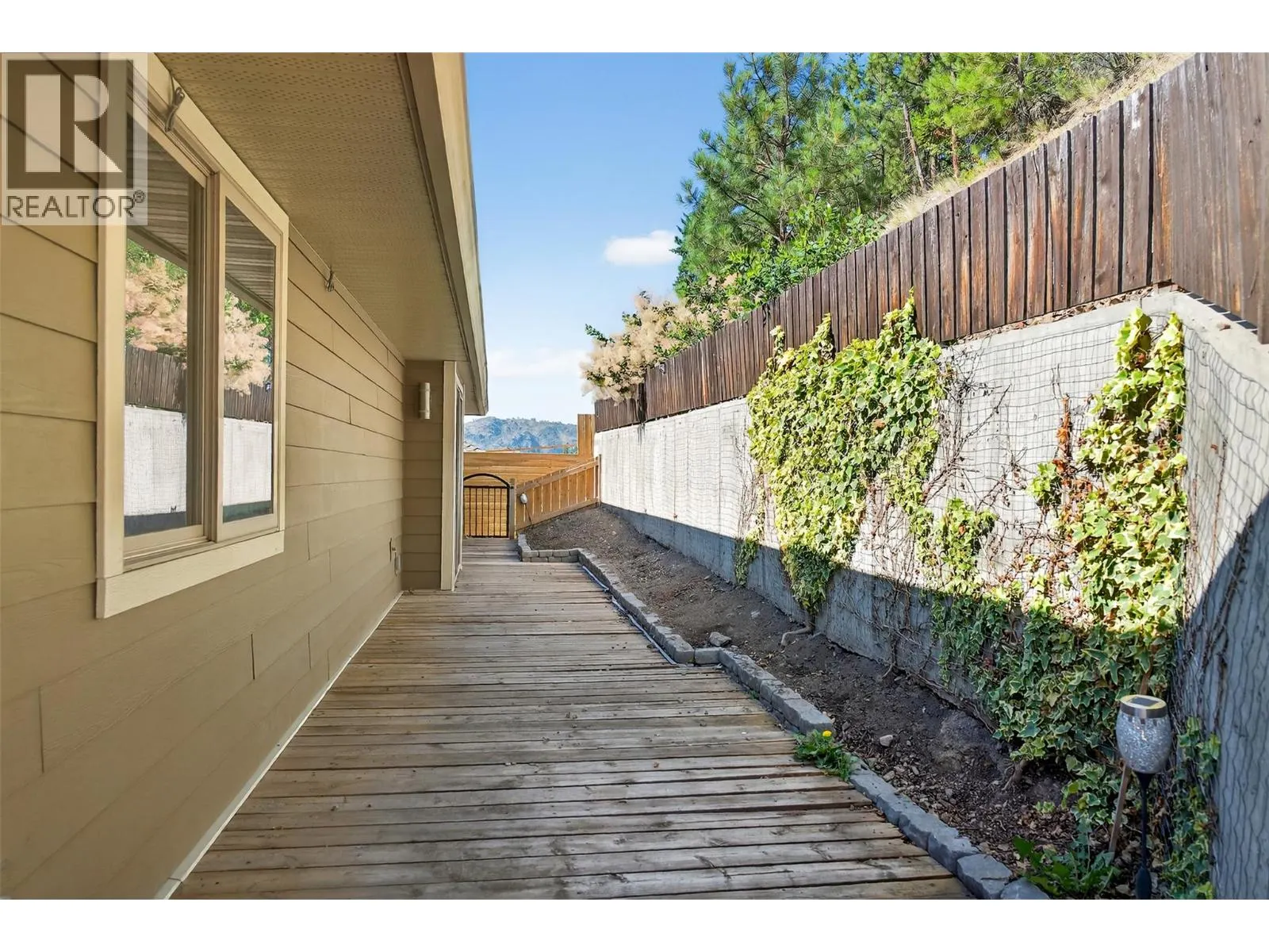 2225 Sunview Drive