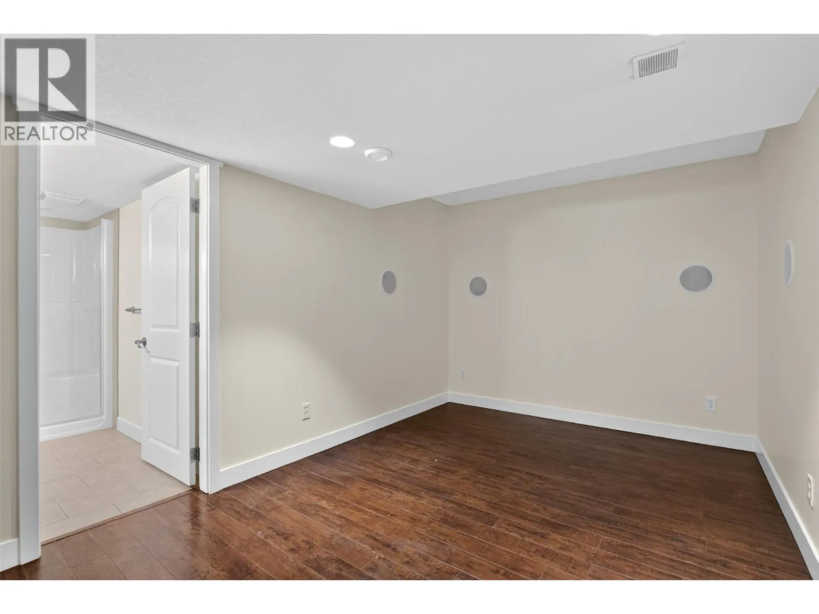 2225 Sunview Drive