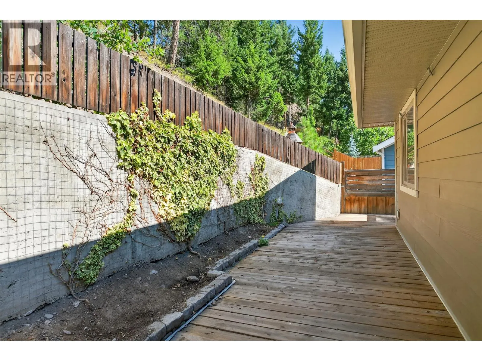 2225 Sunview Drive