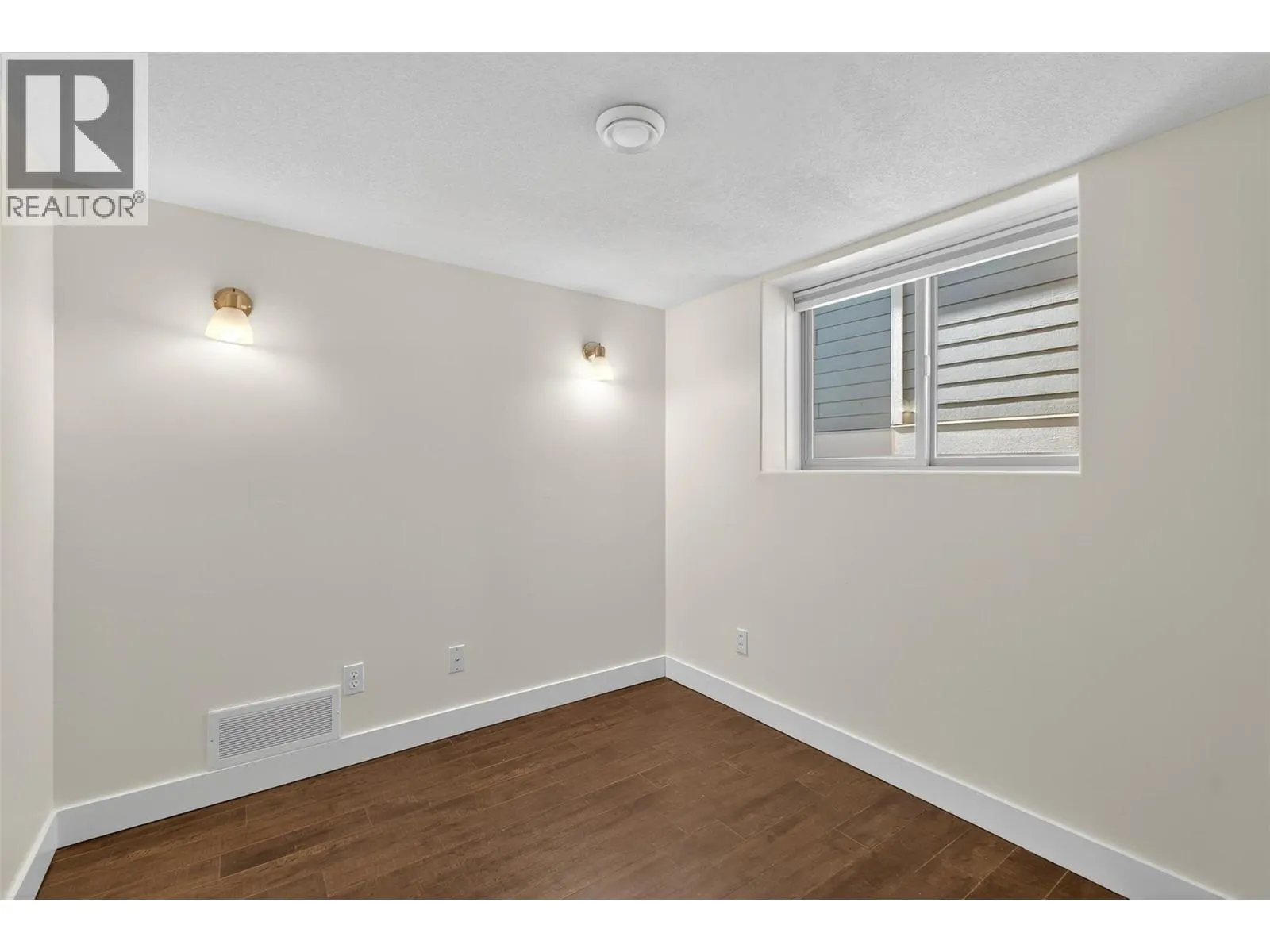 2225 Sunview Drive