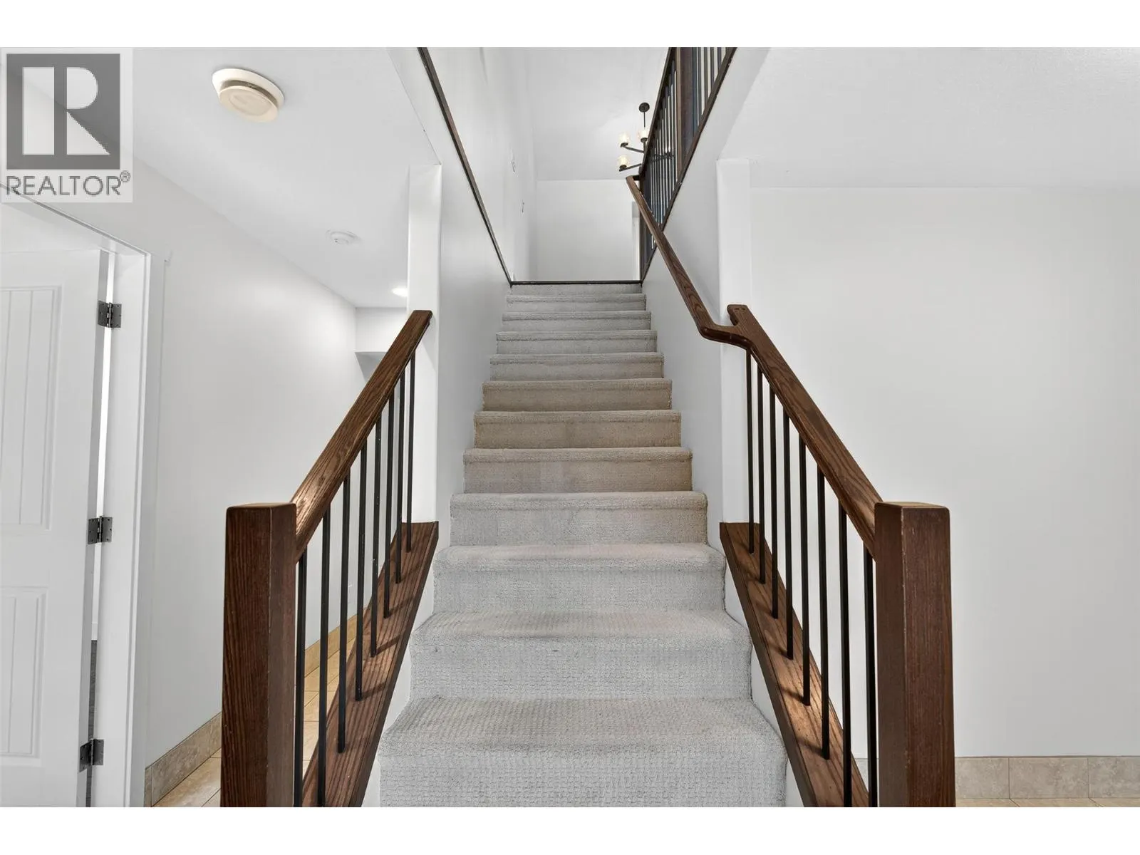 2225 Sunview Drive