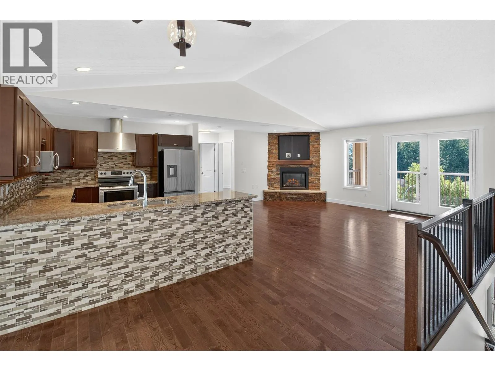 2225 Sunview Drive