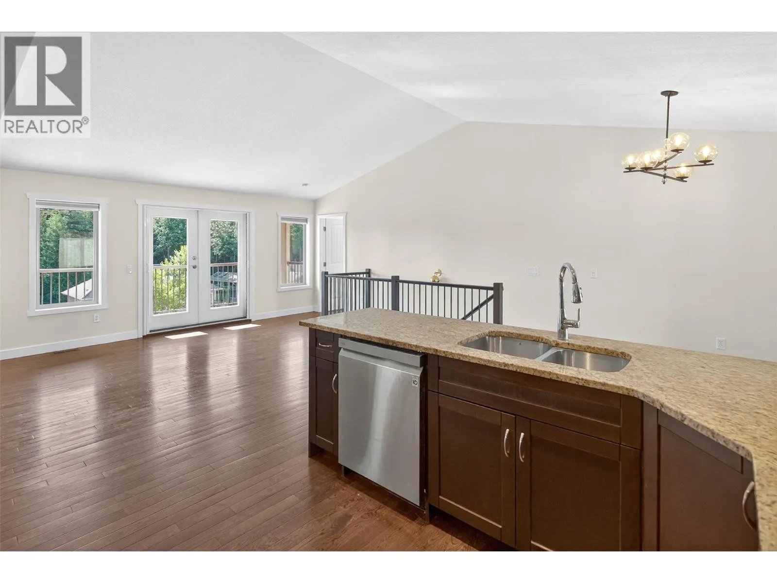 2225 Sunview Drive