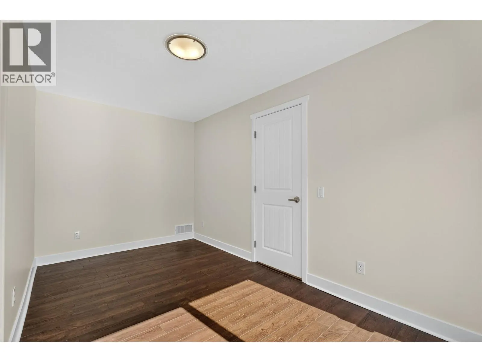 2225 Sunview Drive