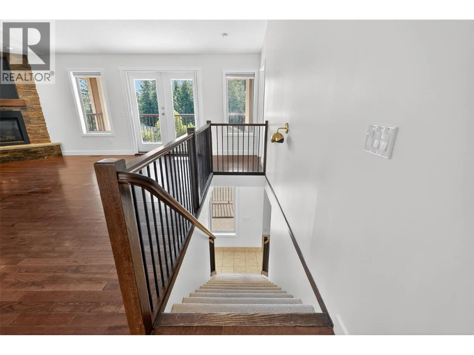 2225 Sunview Drive