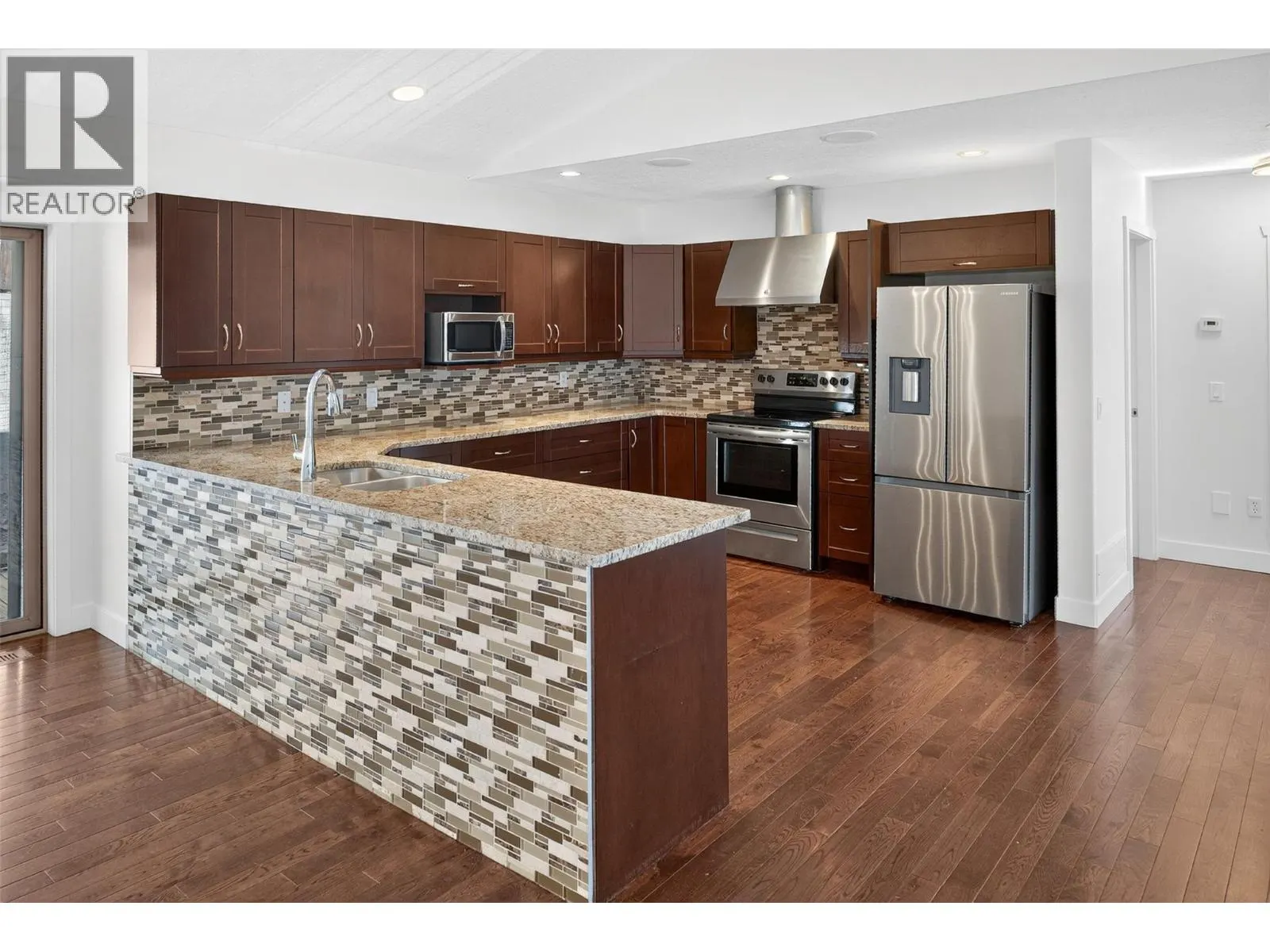 2225 Sunview Drive