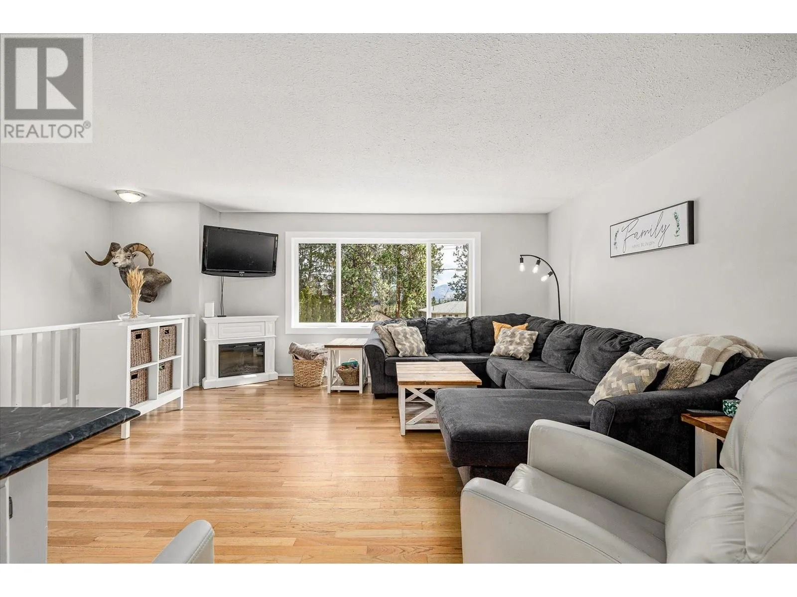 3530 Chives Place