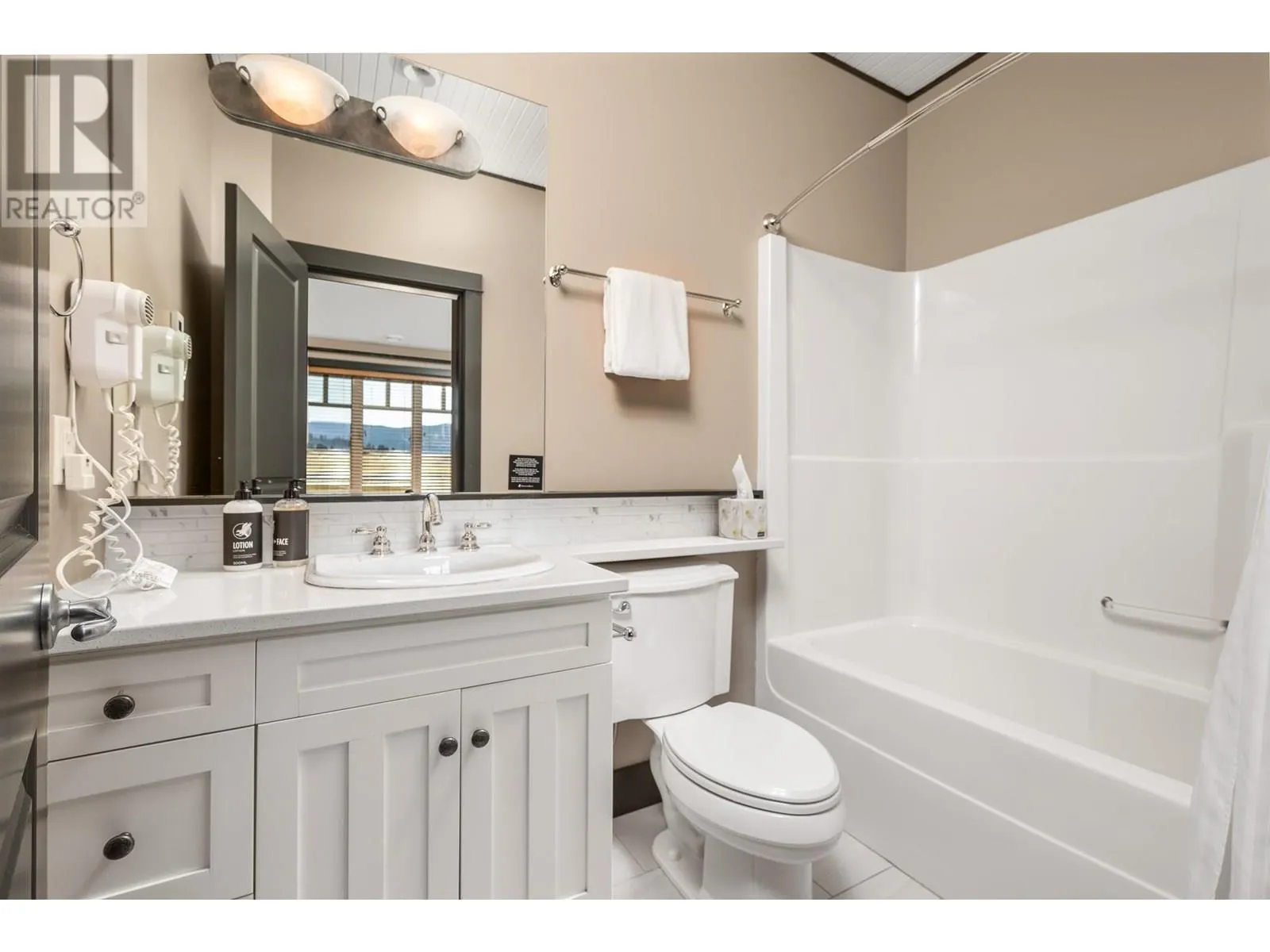 272 Chicopee Road Unit# 14D