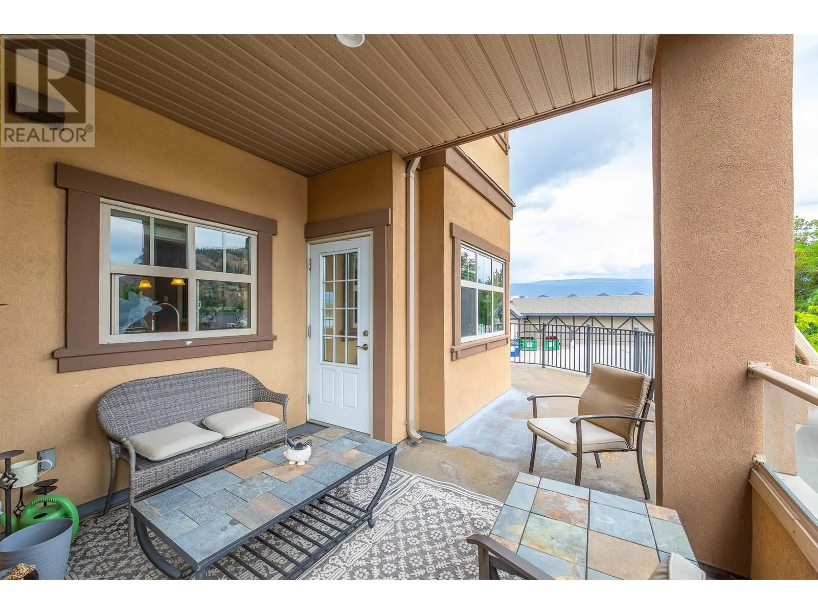 13615 Victoria Road N Unit# 205