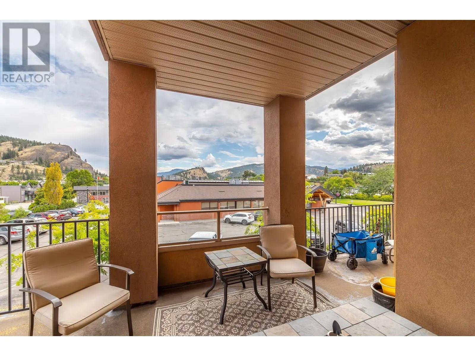 13615 Victoria Road N Unit# 205