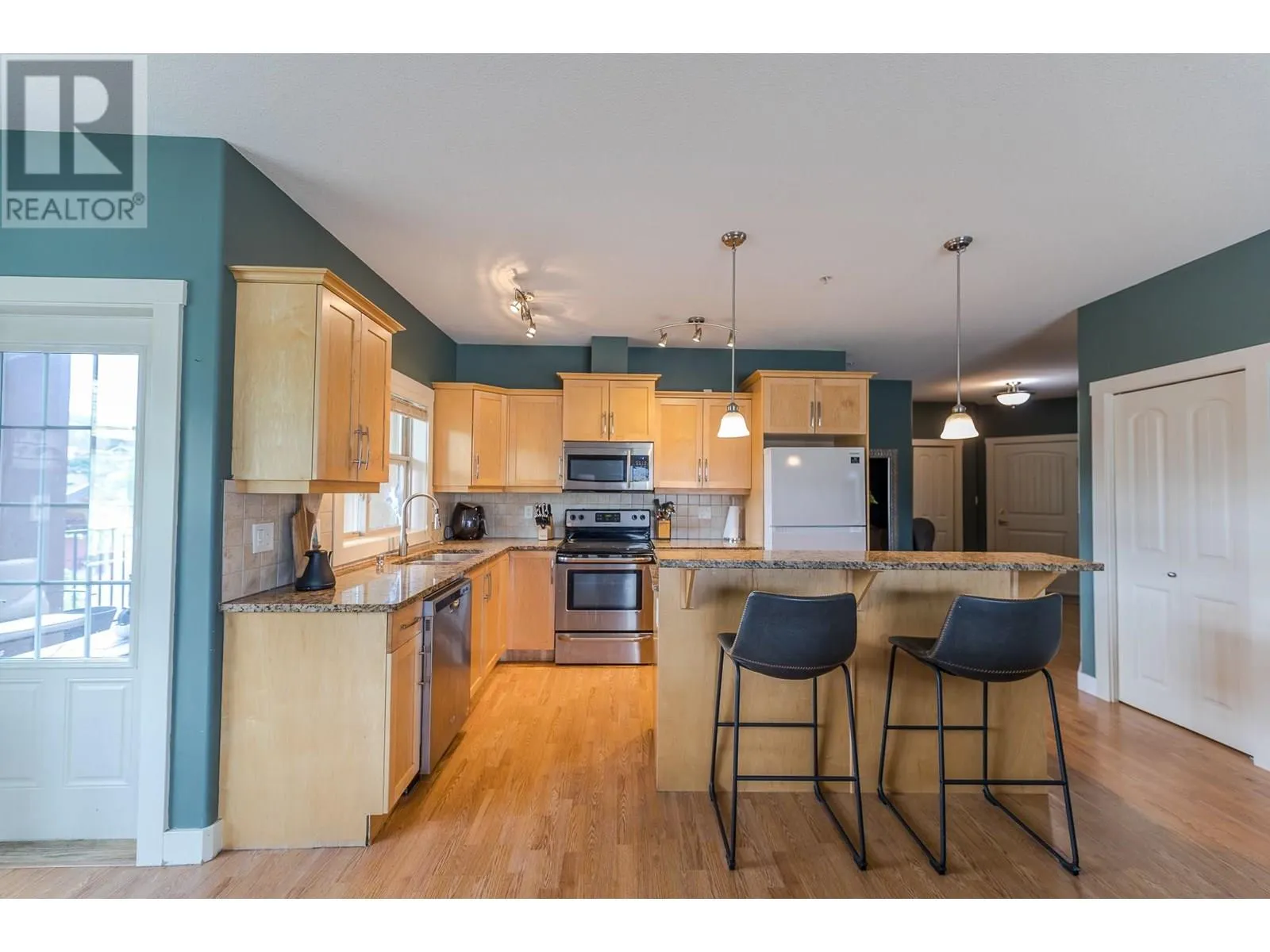 13615 Victoria Road N Unit# 205