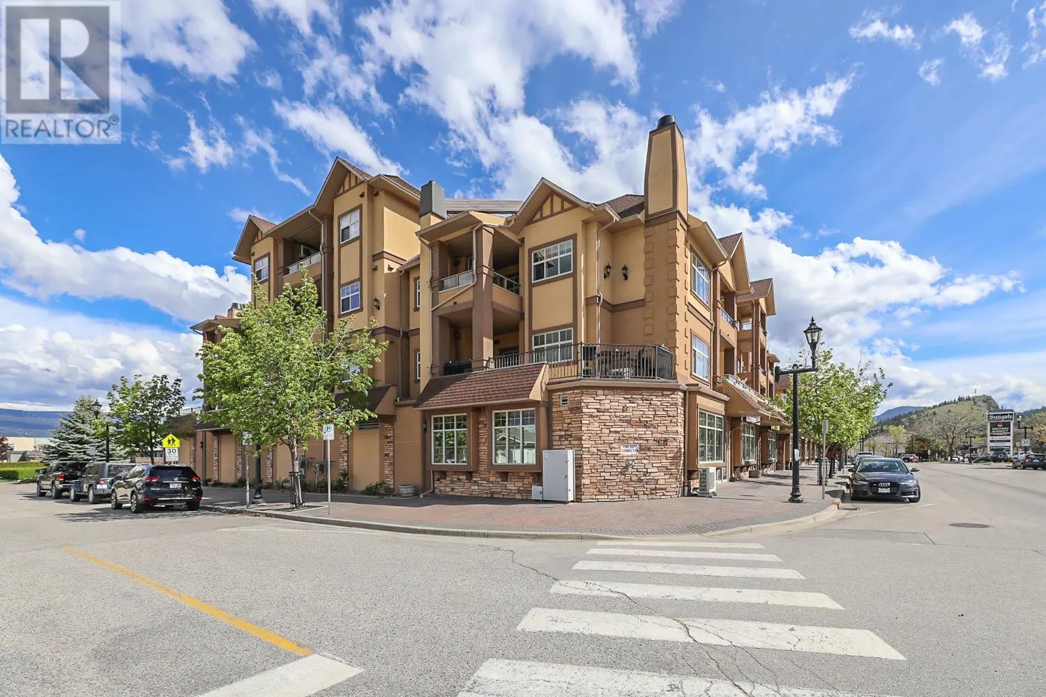13615 Victoria Road N Unit# 205