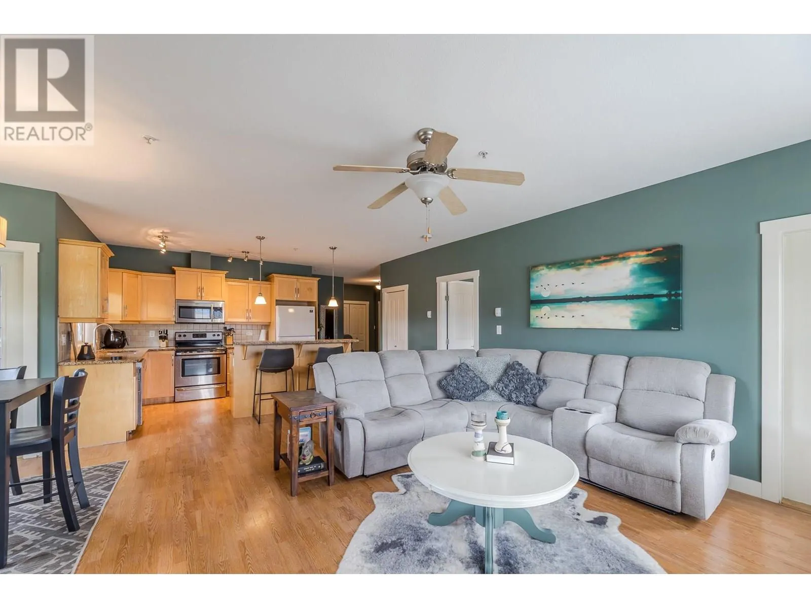 13615 Victoria Road N Unit# 205