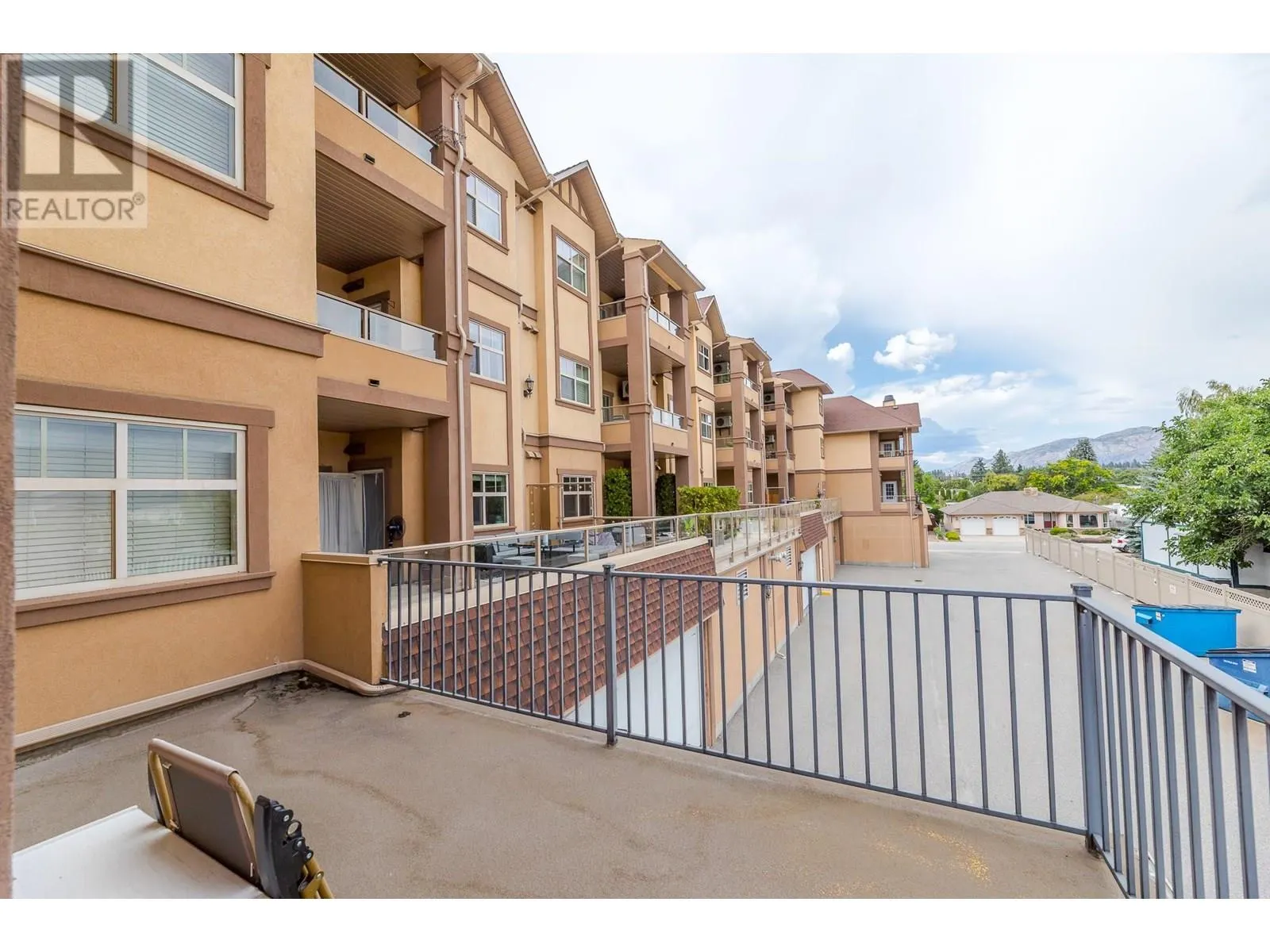 13615 Victoria Road N Unit# 205