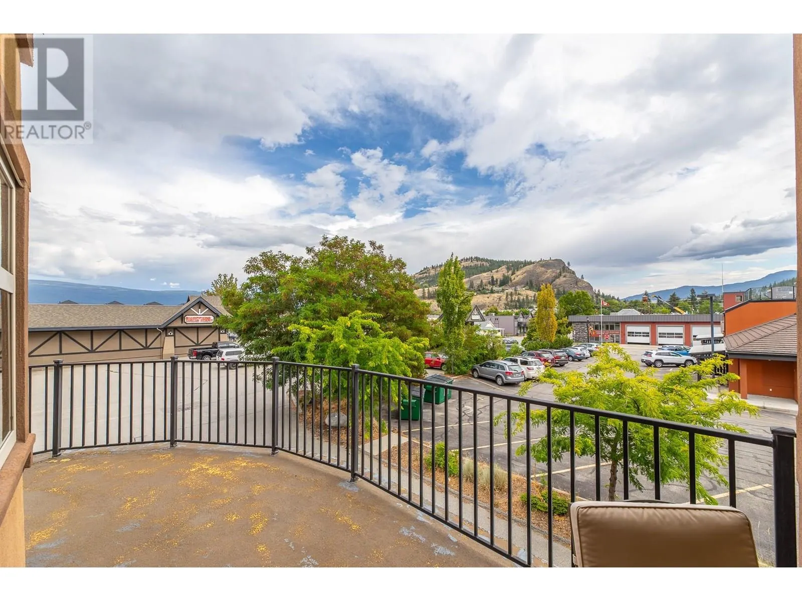 13615 Victoria Road N Unit# 205