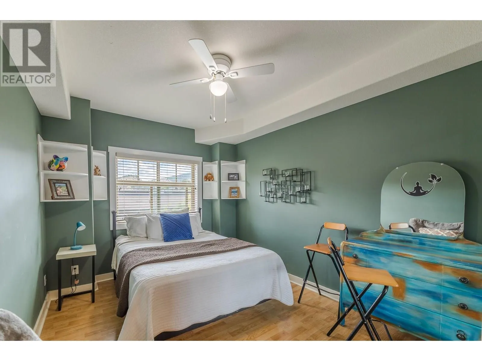 13615 Victoria Road N Unit# 205