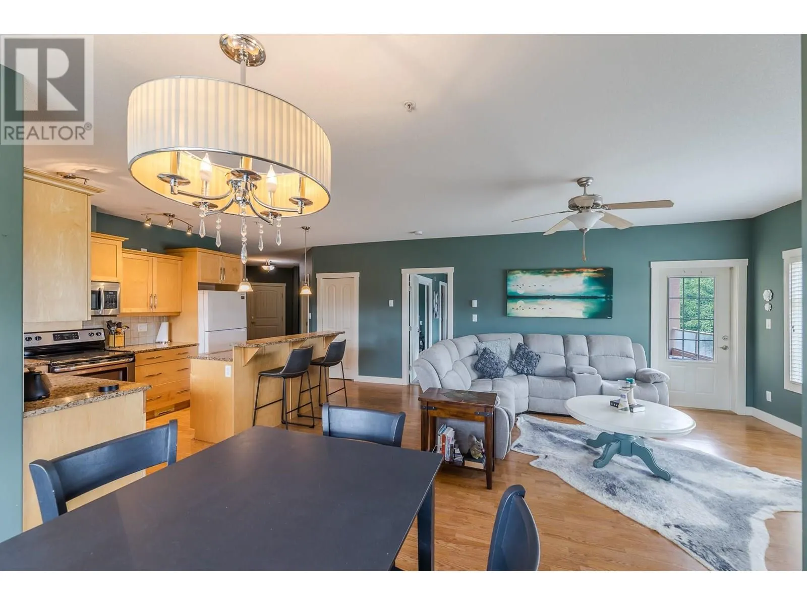 13615 Victoria Road N Unit# 205